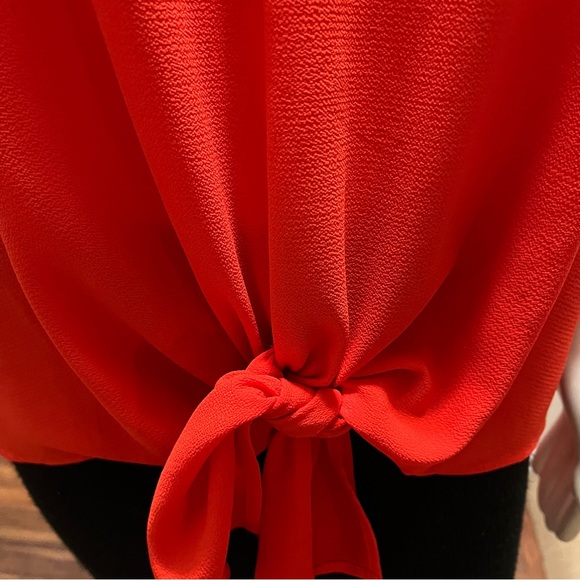 CHAUS Red Blouse with split sleeves & tie in the Front. SIZE: 2X - Picture 4 of 9